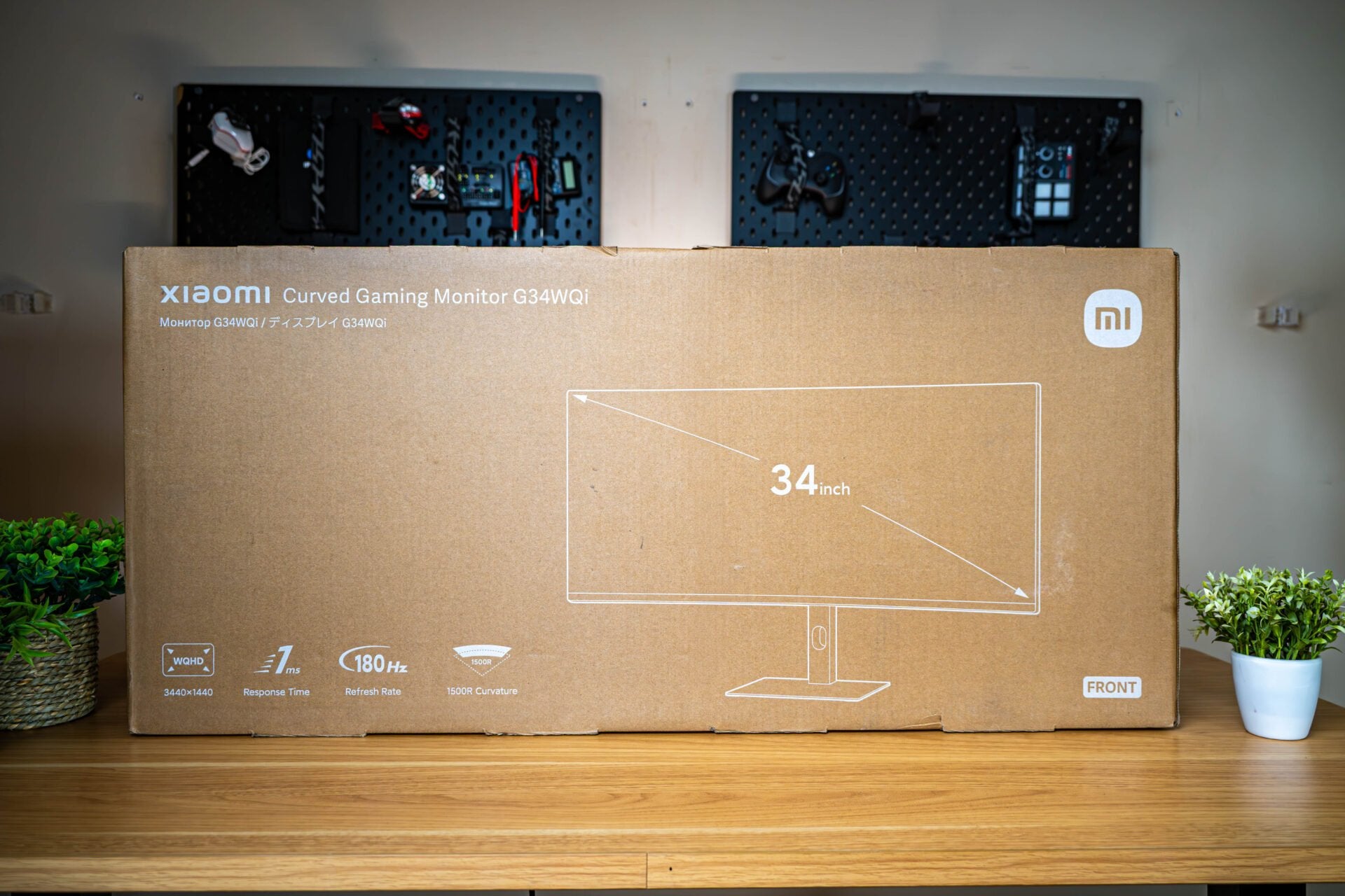 Xiaomi G34WQi 34" 1440p UltraWide VA Curved Gaming Monitor (180Hz, 1ms, 21:9, HDMI/DP, AMD FreeSync, and 1500R Curve)